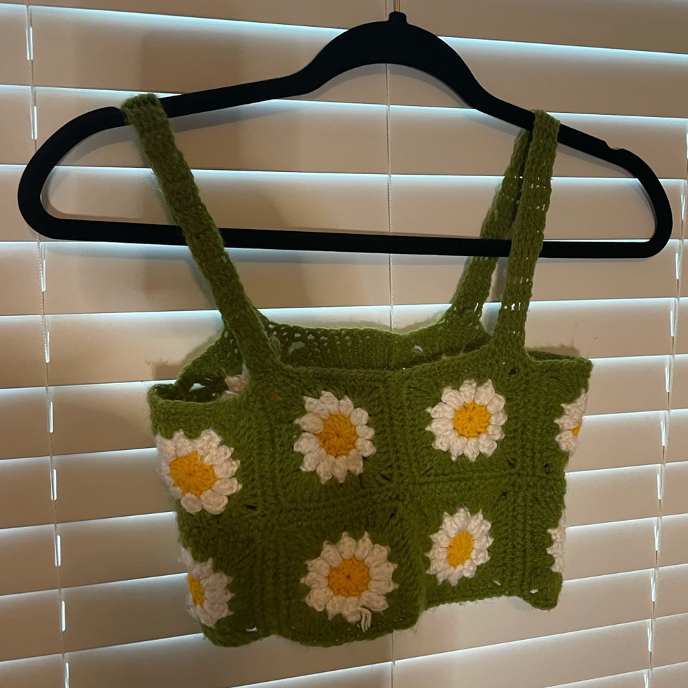 Hand knit crotchet crop top s/m